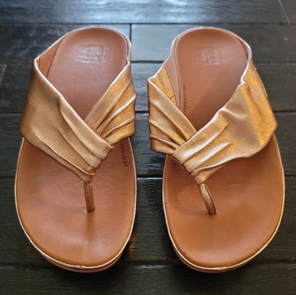 FitFlop Rose Gold Twiss Leather Sandal - 8 - Picture 1 of 7